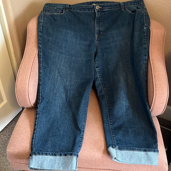 Style & Co Capri Jeans - Picture 3 of 7